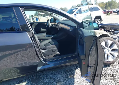 2023 Tesla Model Y Awd/Long Range Dual Motor All-Wheel Drive из США, поврежденный, VIN 7SAYGDEE2PF929129